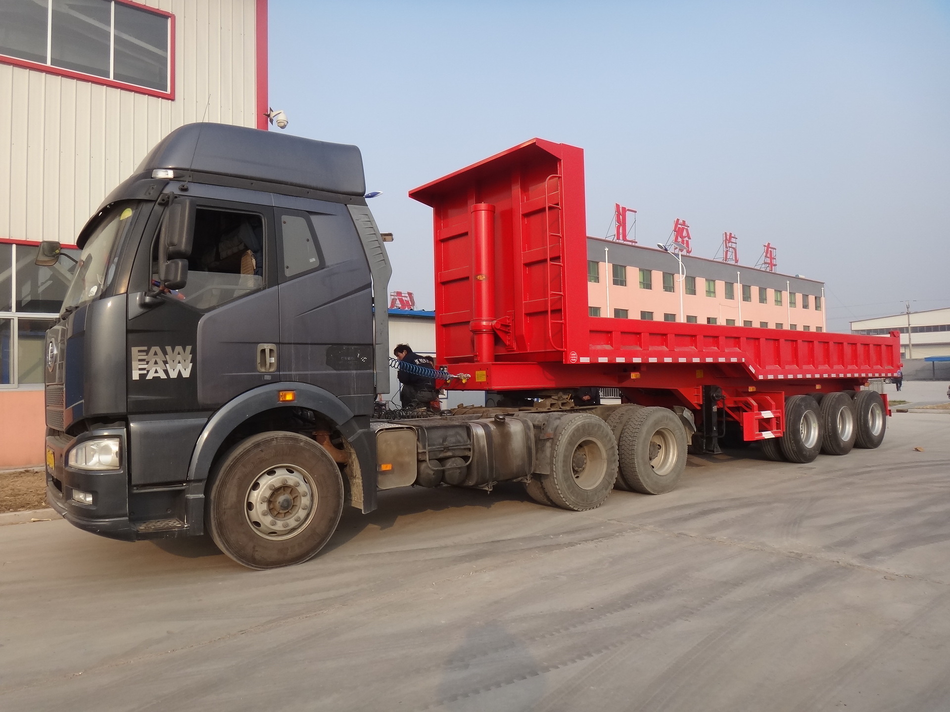 汇统厂家 自卸式半挂车 10米自卸价格优惠