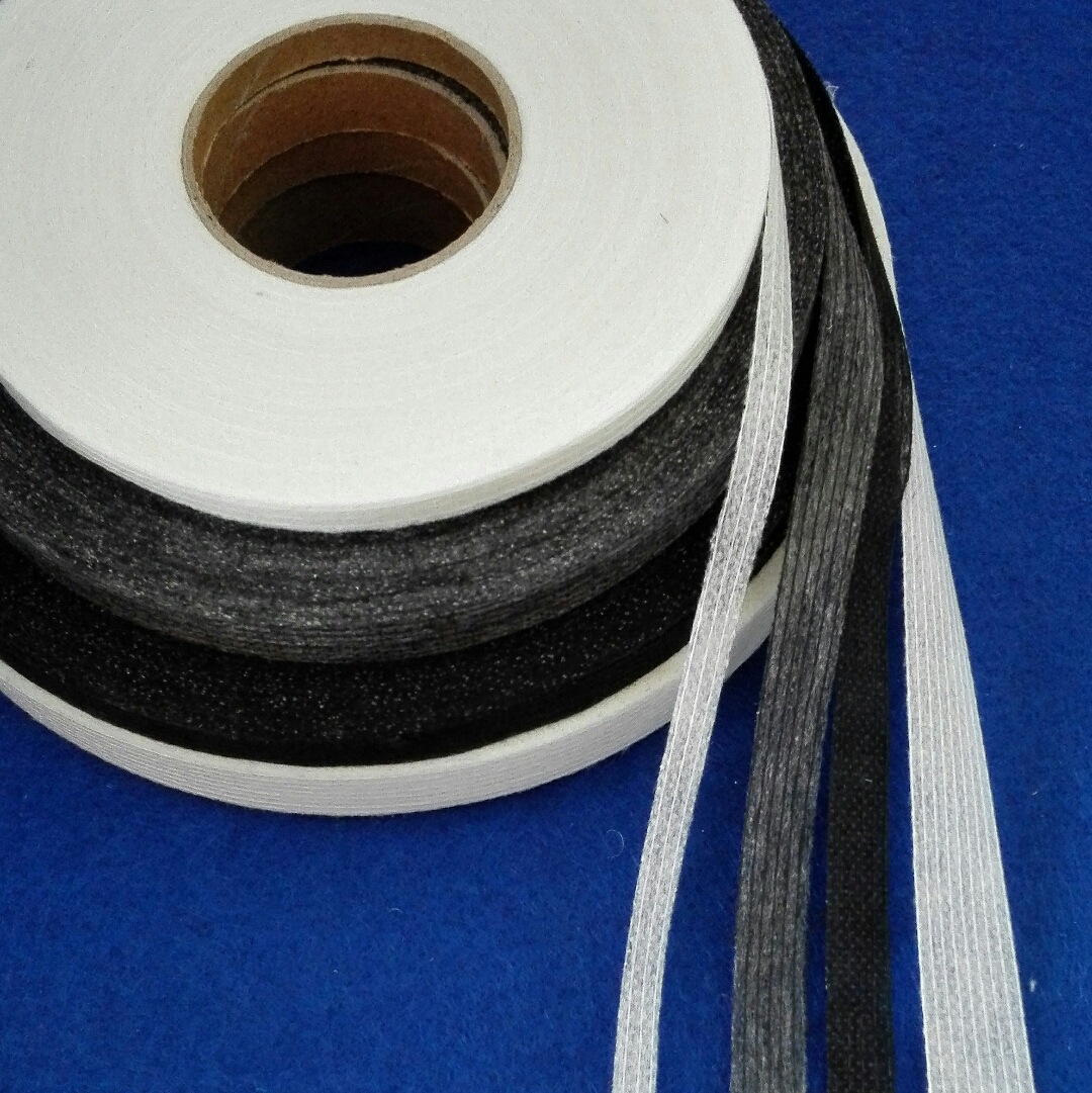 常熟市小荣服装辅料厂 供应信息 衬布 厂家供应优质无纺粘合衬 嵌条无