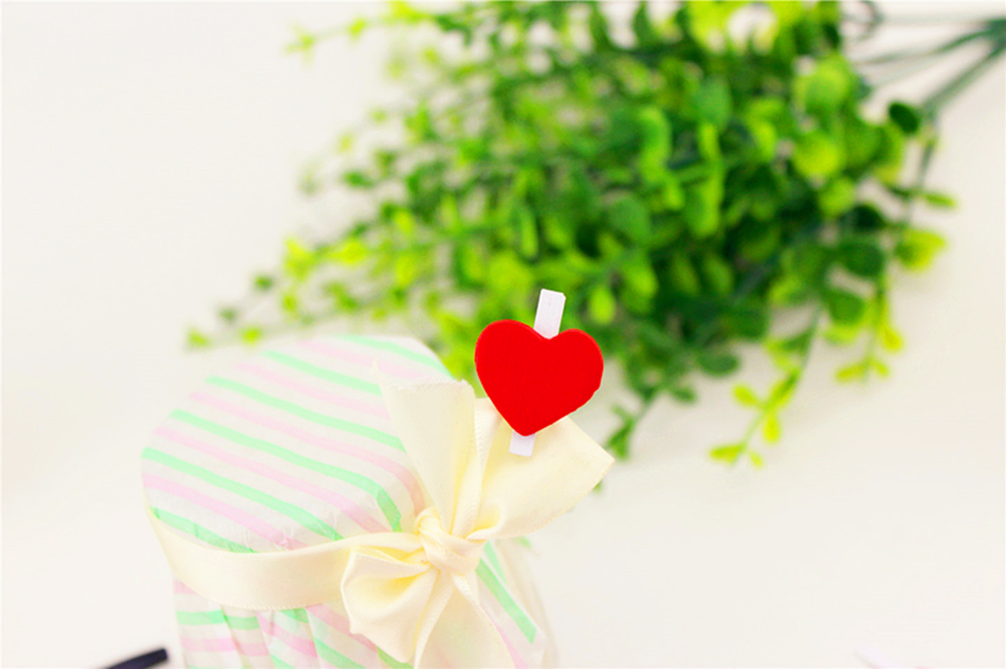 【价钱公道】韩式调调 甜甜的爱木质桃心小木夹子 零食夹 照片夹