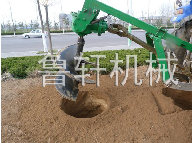 拖拉機 挖坑機