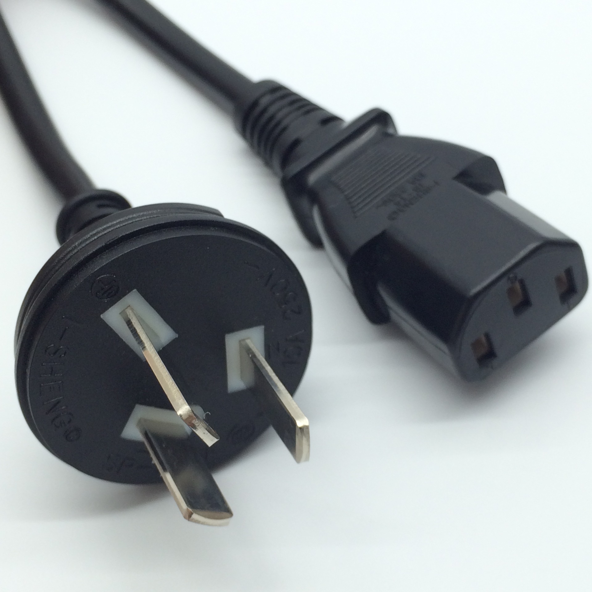 标准国标三插加耐磨品字尾添加图片产品特写图