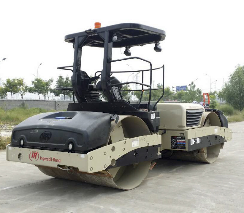 dd138hfa 双钢轮振动压路机 英格索兰