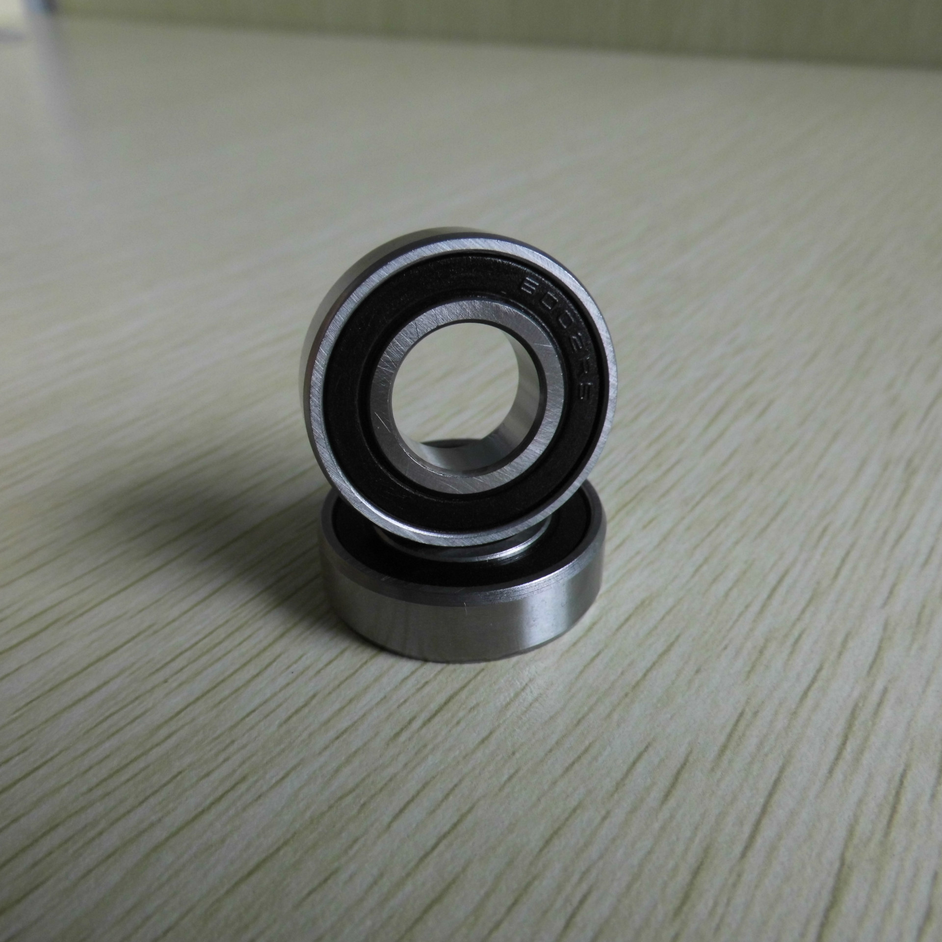 供应 电机轴承 6002-2rs高速静音轴承 内圈v型槽轴承