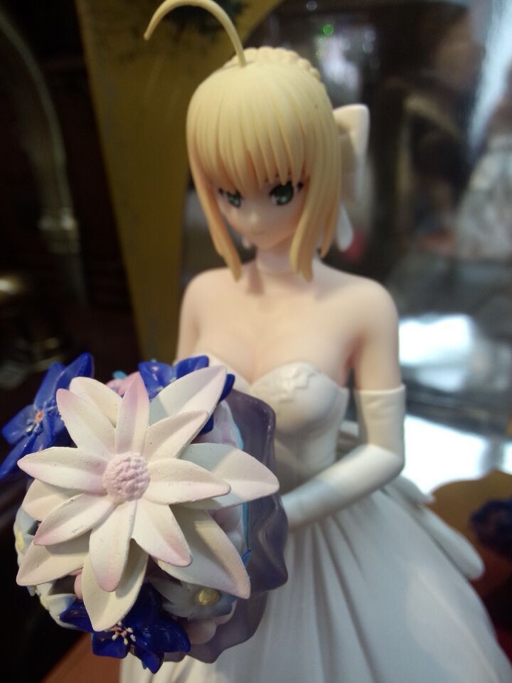 动漫手办 saber 塞巴 十周年 婚纱皇家礼服手办
