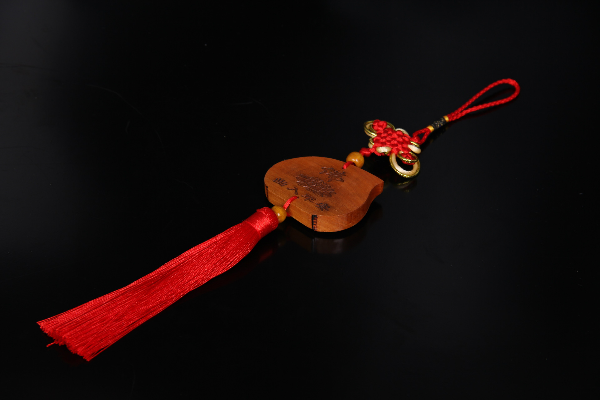 草花梨年年有余牌手把挂件精雕刻木质车挂摆件首饰红木礼品油性足