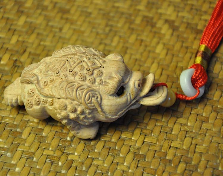 肥城桃木工艺品 fdj-2340精雕金蟾手把件 福临桃木剑 桃木把件