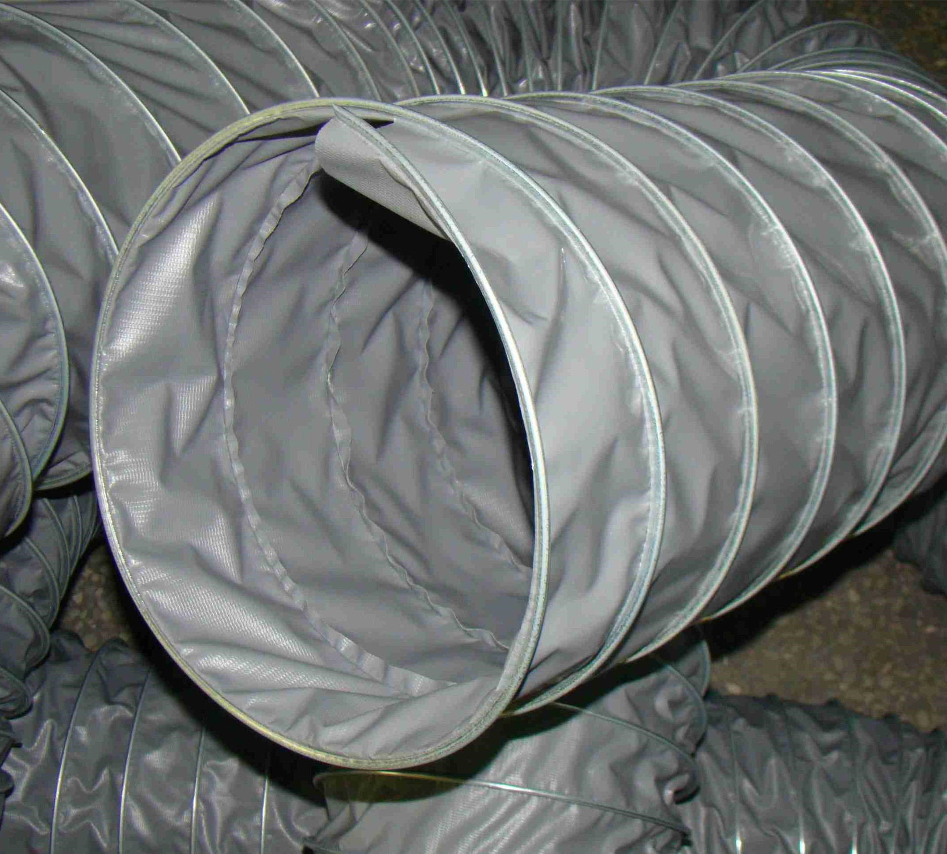 供应尼龙布伸缩风管 抽风吸风烟管