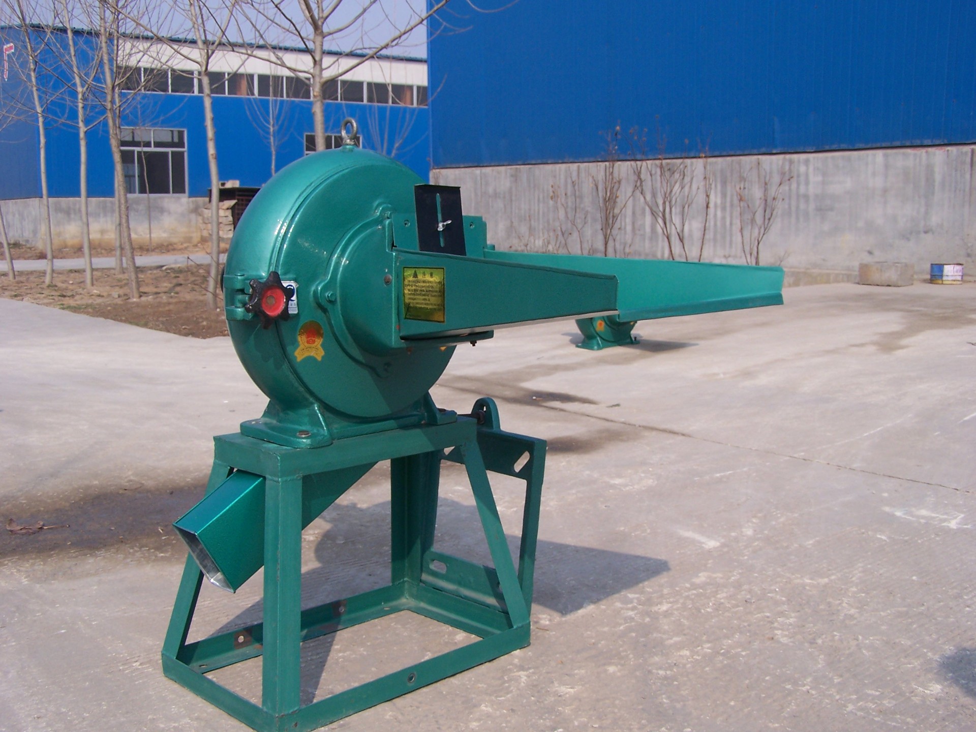 批发 零售320型立斗斜斗粉碎机 加工药材 调味品 化工类