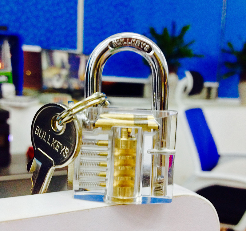 彩色透明挂锁上市