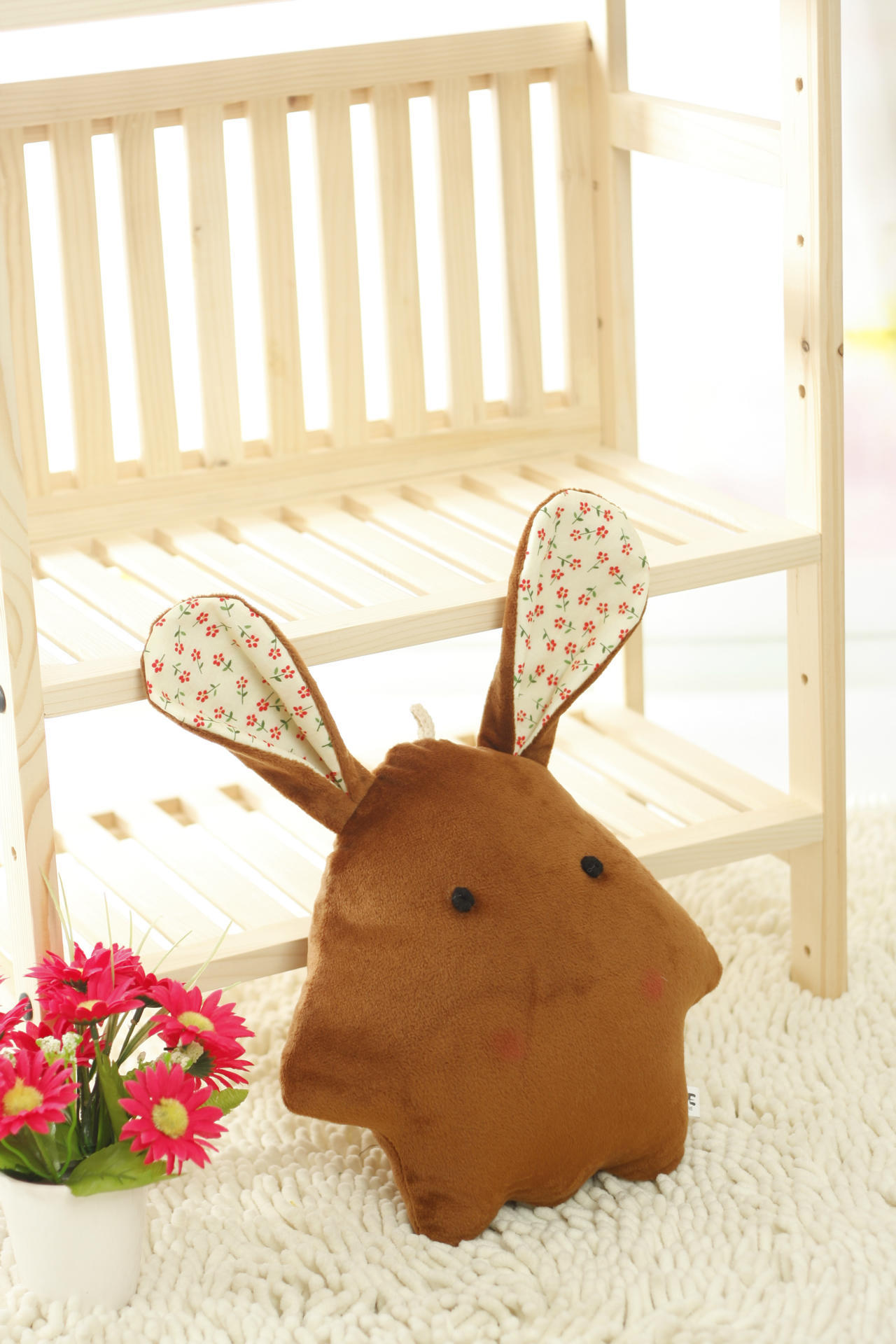 批发可爱毛绒玩具珍珠兔 抱枕靠垫 美人兔 婚庆节日抛洒礼物