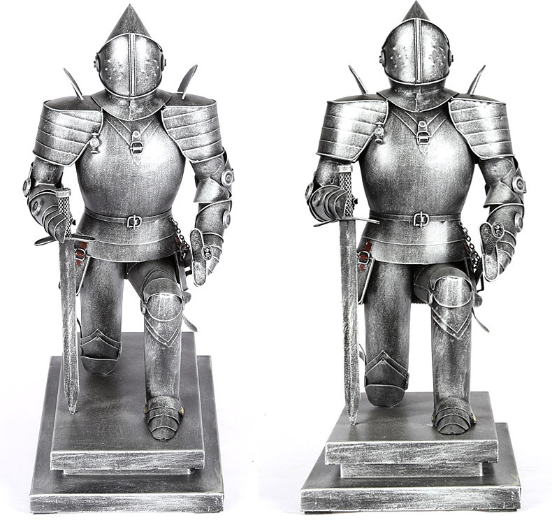 37cm复古铁艺武士战士单膝跪地持剑铠甲勇士 创意工艺品摆件5006