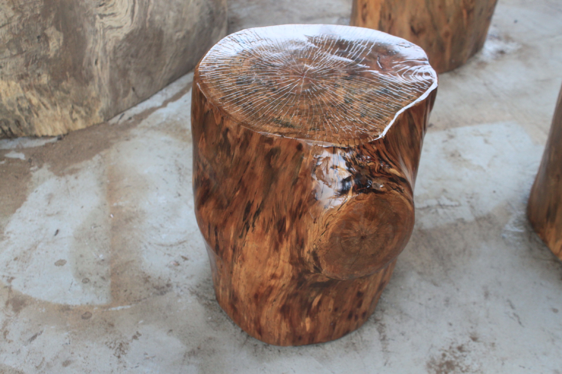 中创 荔枝木原木坐墩 科木枣木墩子厂家批发直销货源充足可定做