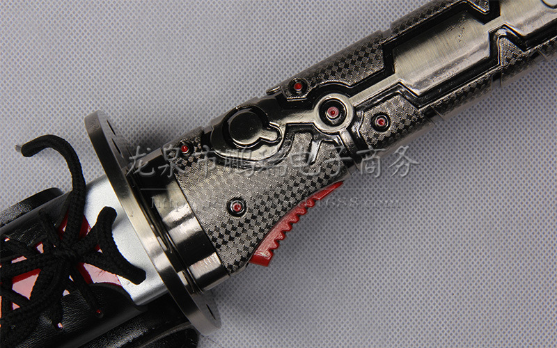 合金装备崛起 复仇雷电 动漫周边 道具武器 红刀 金属 未开刃