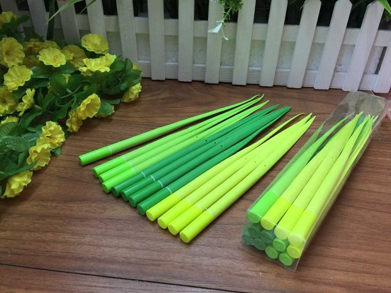 厂家批发绿色小草中性笔 时尚润草 绿色好心情水笔