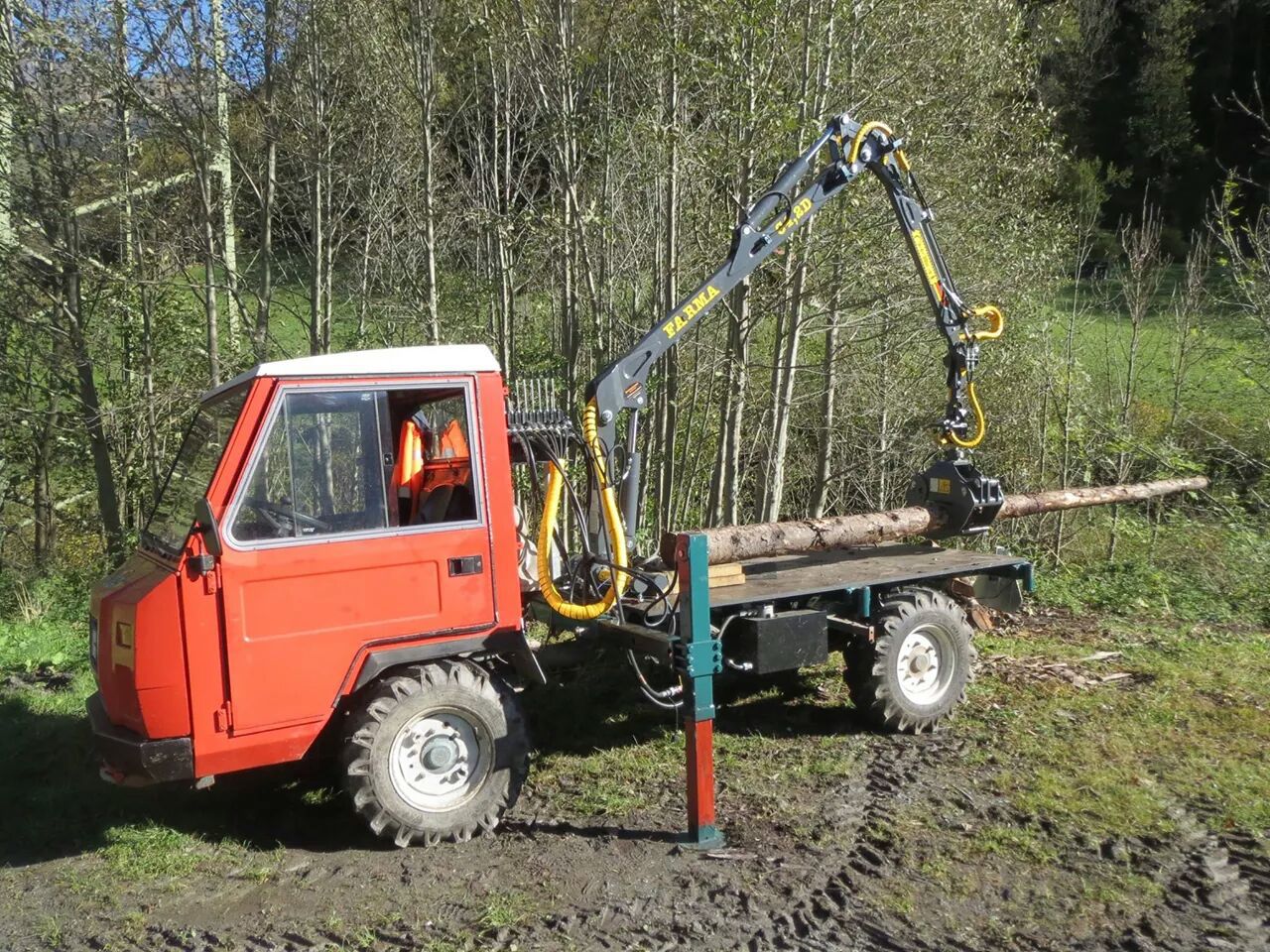 抓木拖车 木材拖车 拖拉机 农用拖车 装载机 抓捆机 抓垛.