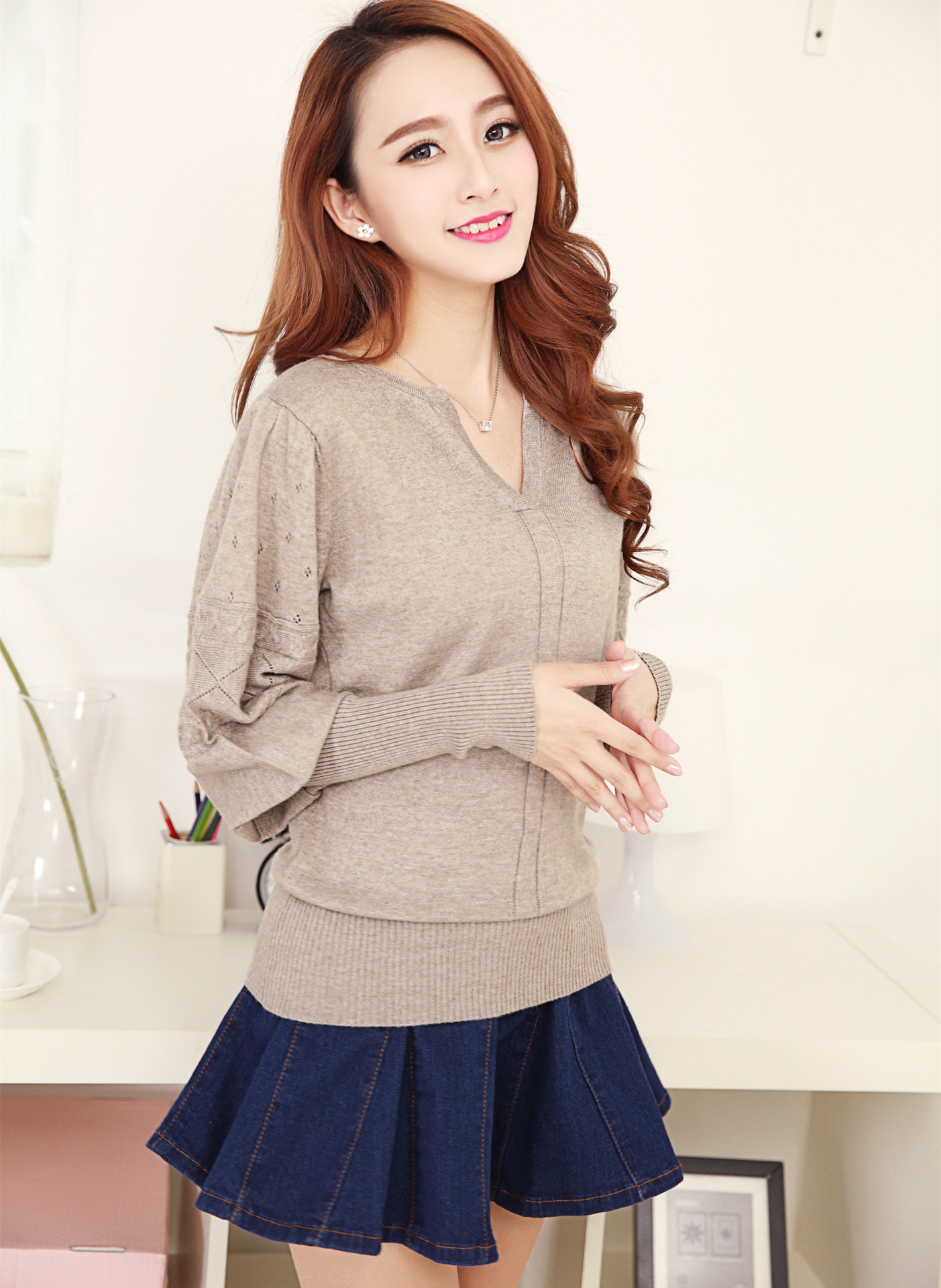 新款春秋v领灯笼袖大码套头羊绒衫修身针织毛衣时尚打底羊毛衫女