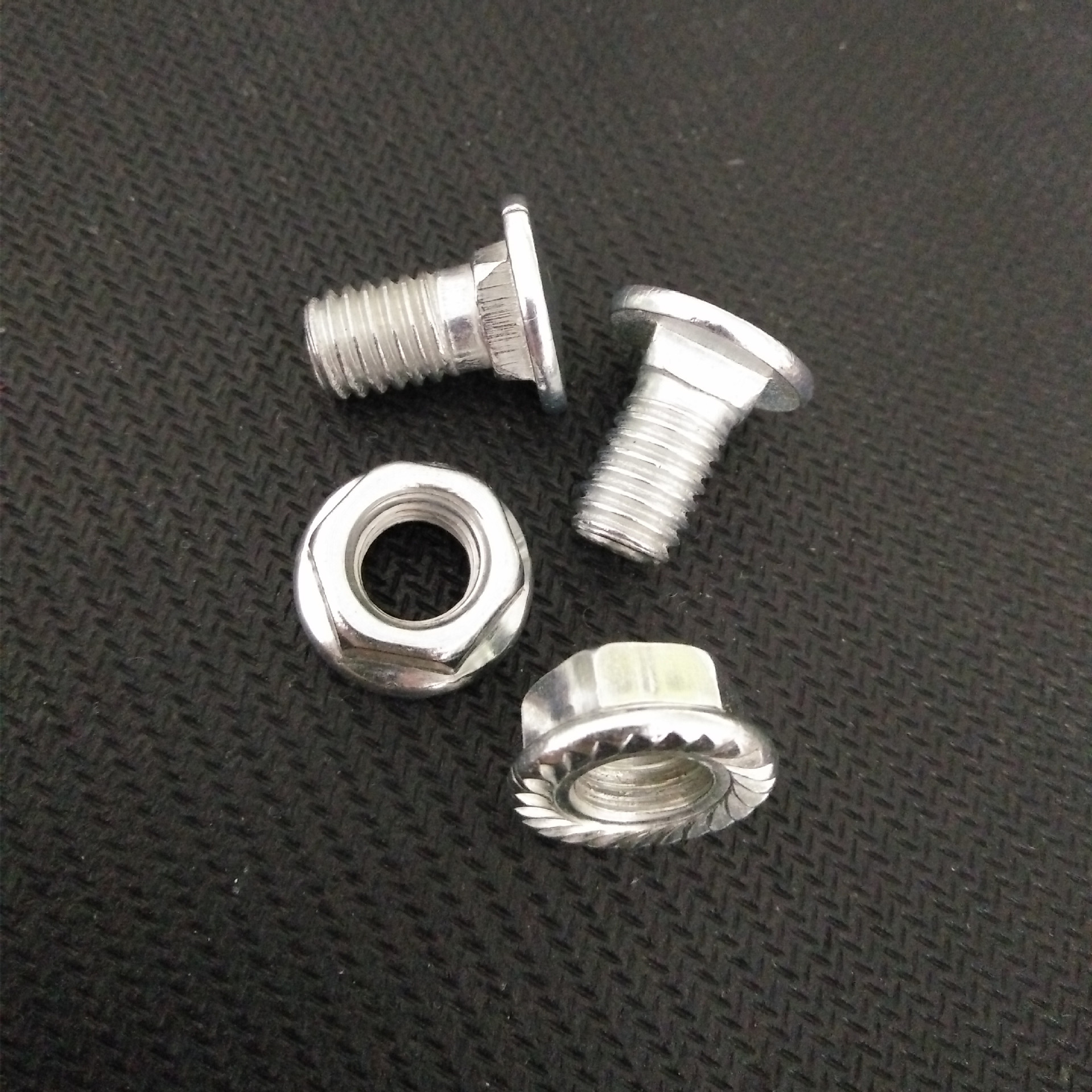 厂家直销 马车螺栓 桥架专用螺丝 小帽桥架丝6*12 6*16