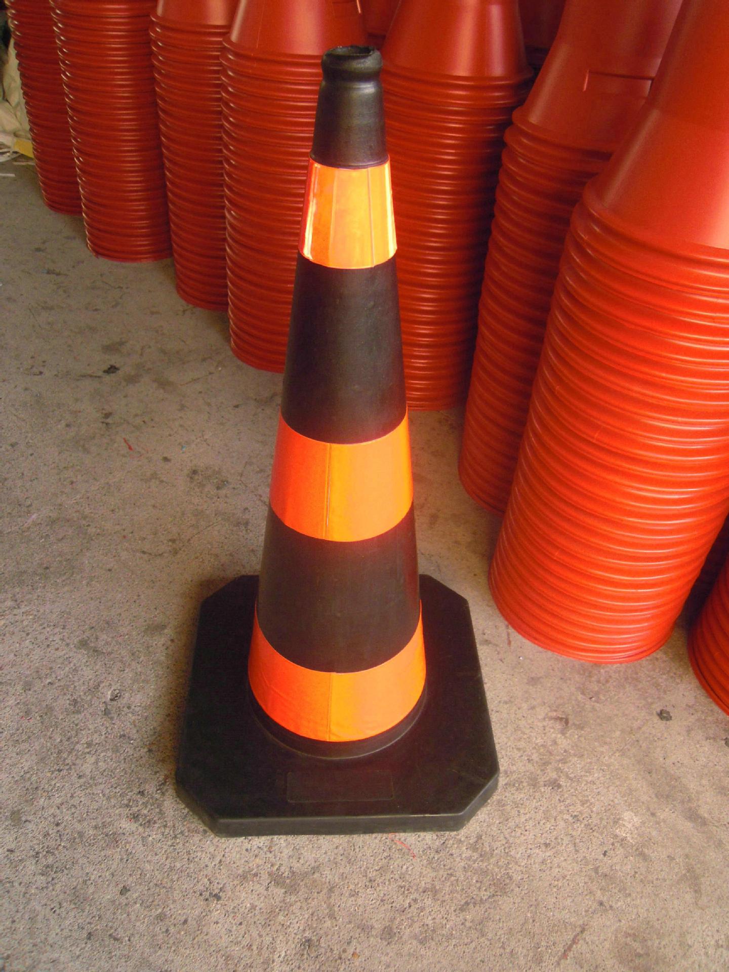 【图】mnsd 供应一米橡胶路锥 反光路锥 橡_路障_列表网