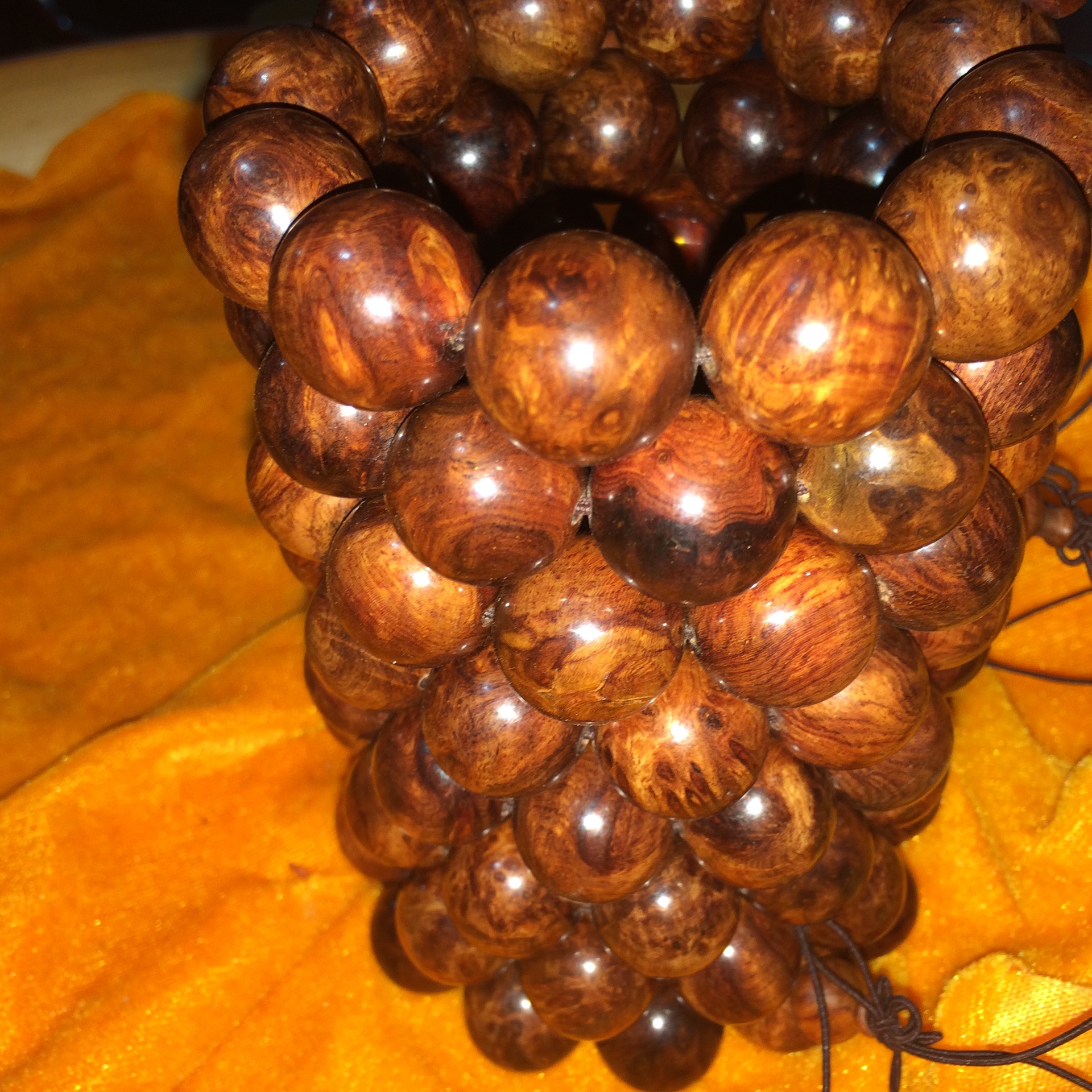 精品缅甸草花梨瘿木手串 高油性瘤疤瘿子佛