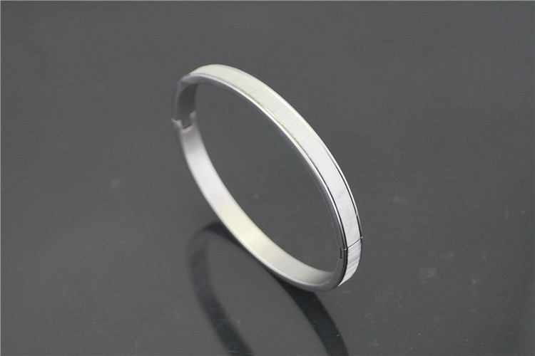 批发个性白贝壳白金手镯男士简约手环钛钢朋克个性首饰品sth032