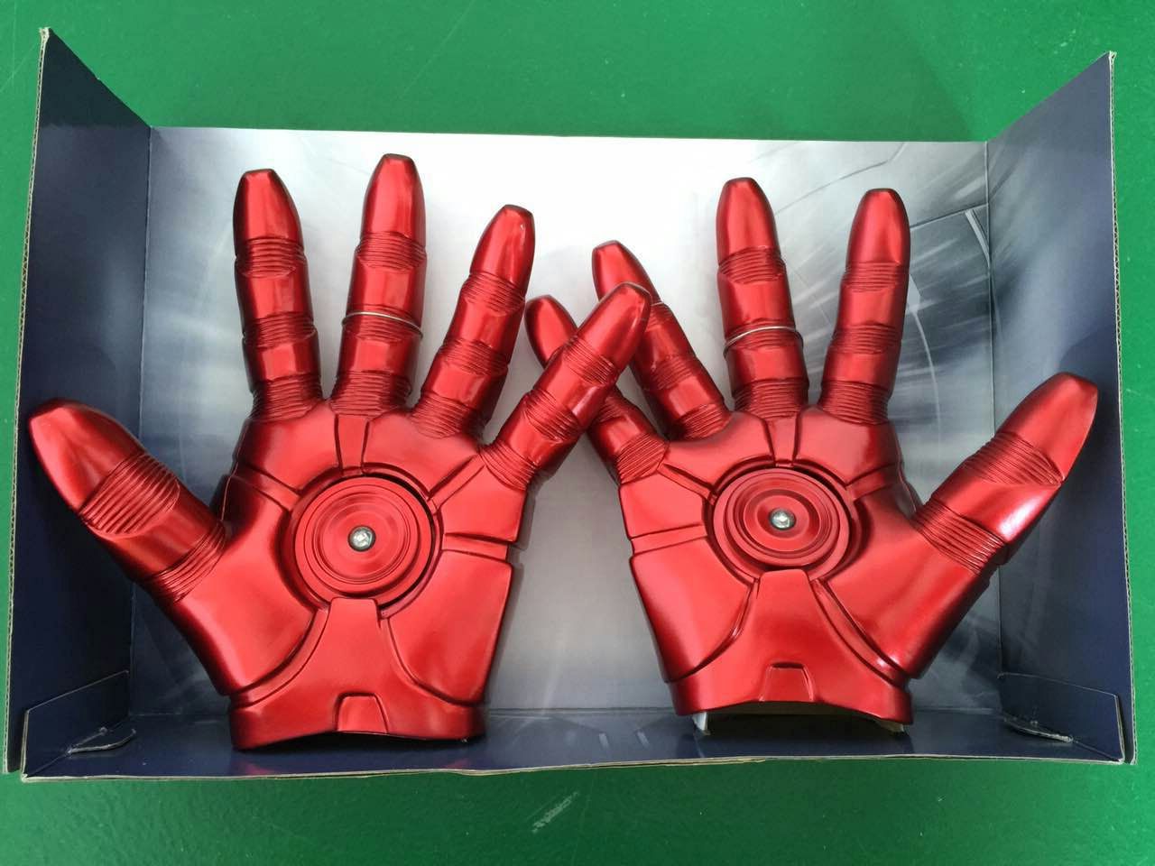 2代钢铁侠手套一对装 ironman mk3两只装 1:1可动可发光可戴
