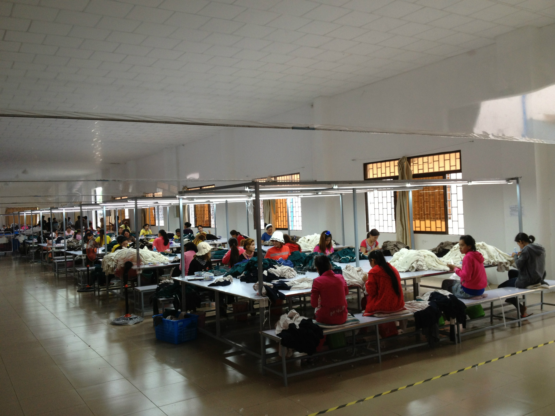 新款意大利进口纱线法国外贸原单男士商务v领羊毛衫套头休