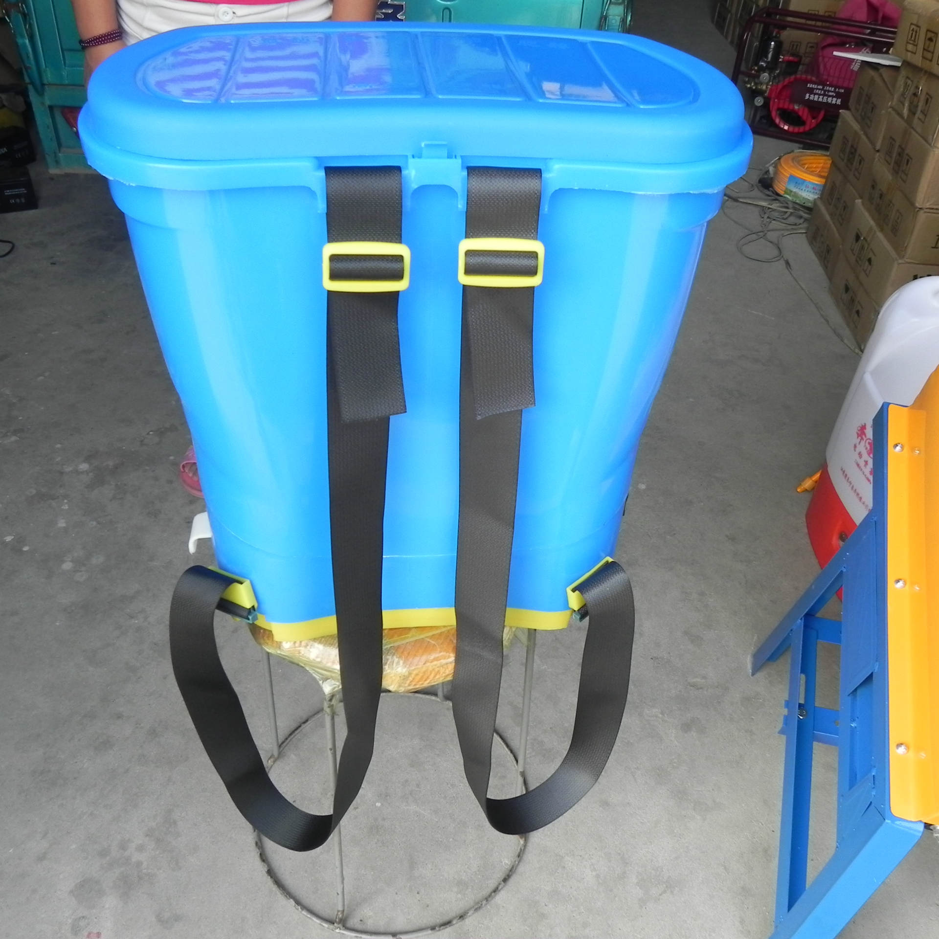 厂家直销 新款电动施肥器 玉米电动施肥器 撒肥机 一件代发