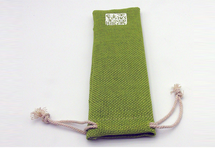 产品名称:绿色麻布袋   产品规格:6*22cm 大小可定制   产品材质:亚麻