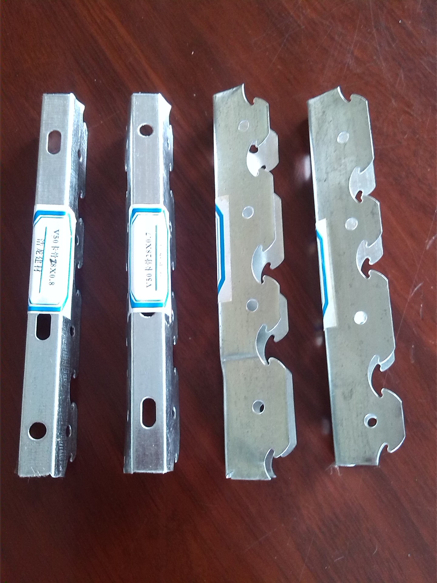 厂家供应轻钢龙骨卡式主龙骨 吊顶卡式龙骨