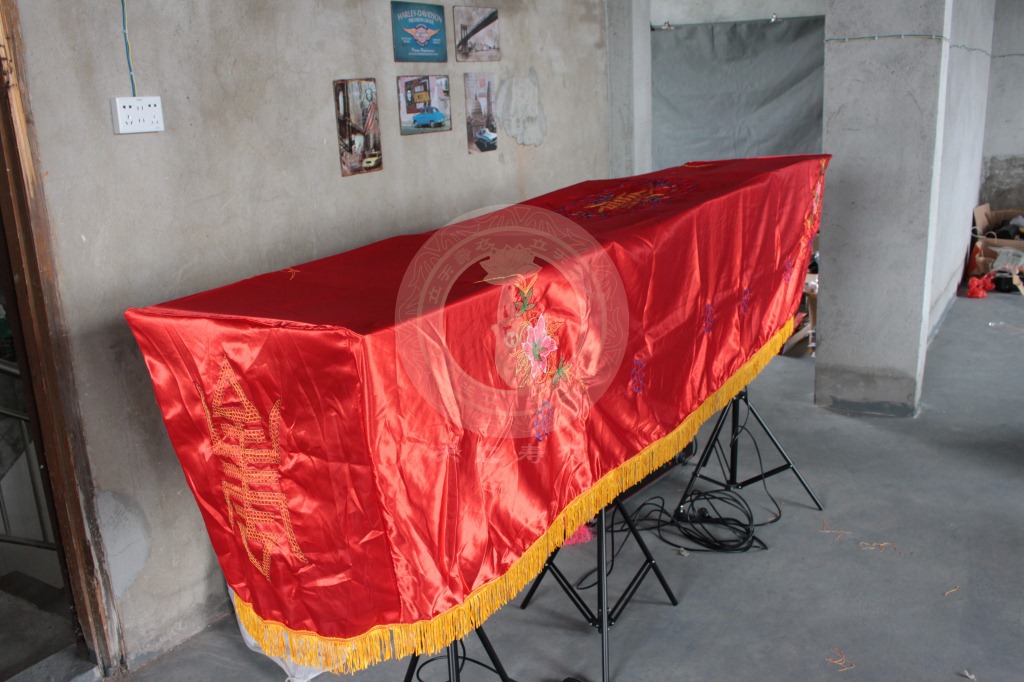 用品棺罩 单位 :个              材质:缎子 规格:250cm 包装:纸箱