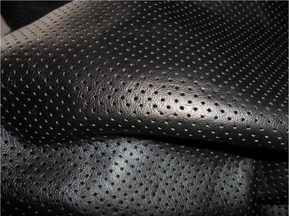 厂家直销头层真皮 黑色打孔羊皮箱包革 热销产品 低价位,高档次