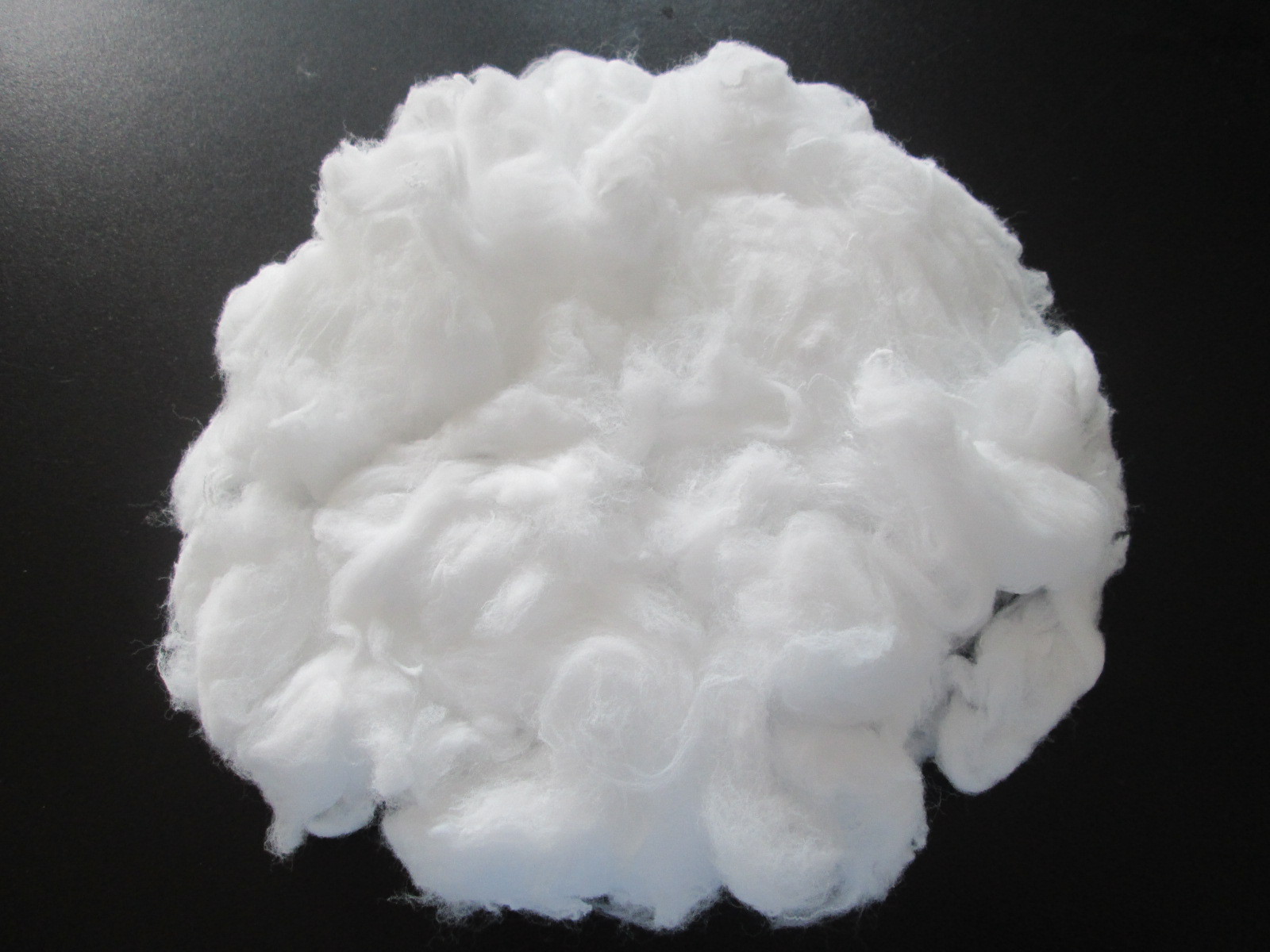 供应批发家纺填充人造纤维 pla玉米纤维10d*102mm中空 耐洗抗起皱 - 