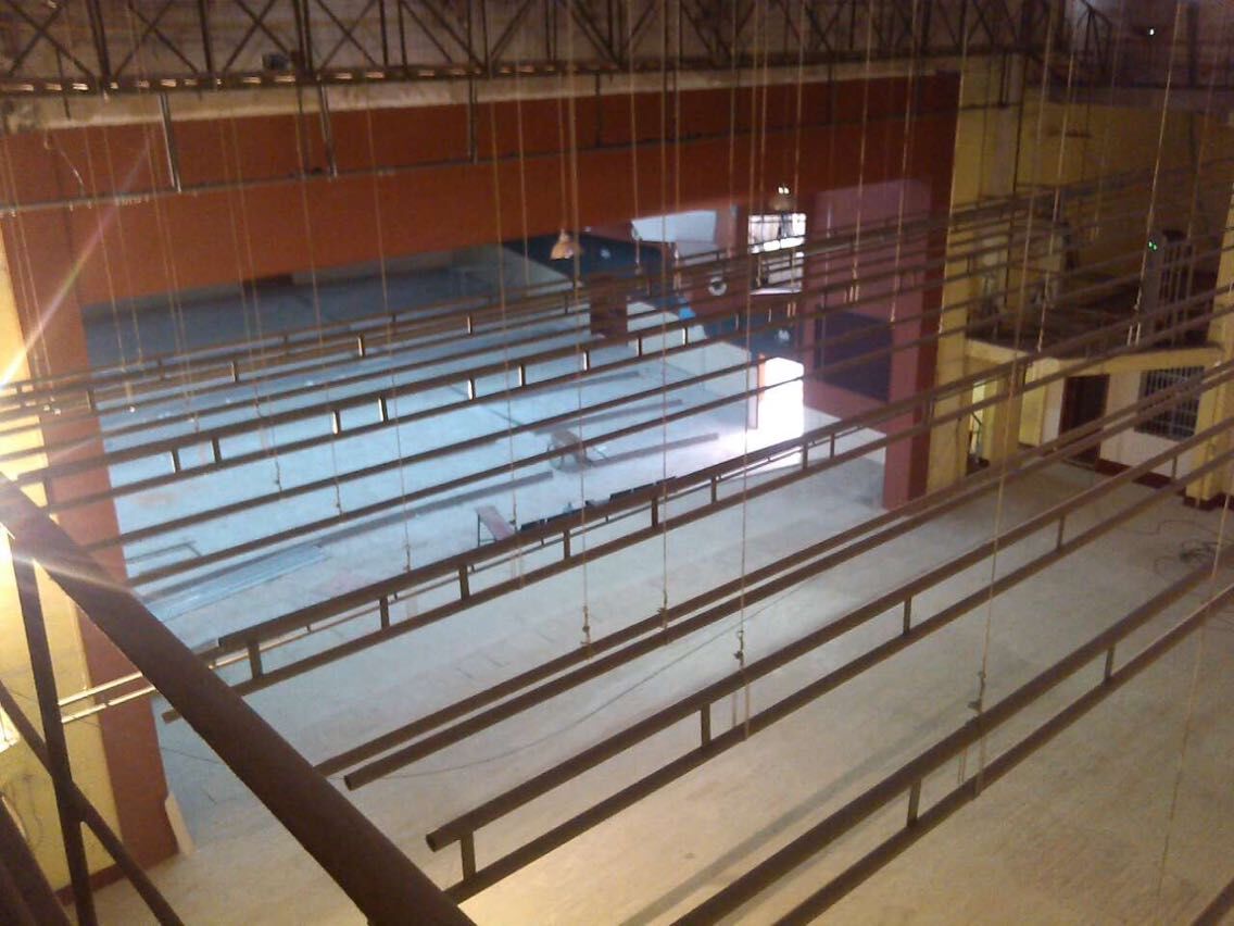 专业生产舞台机械,舞台灯光电动吊杆,舞台大幕拉幕机