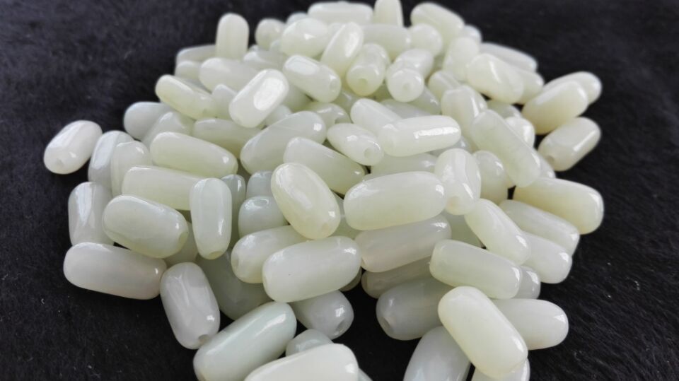 天然新疆和田玉手链韩料白玉原石手串男女款原石散珠玉石批发