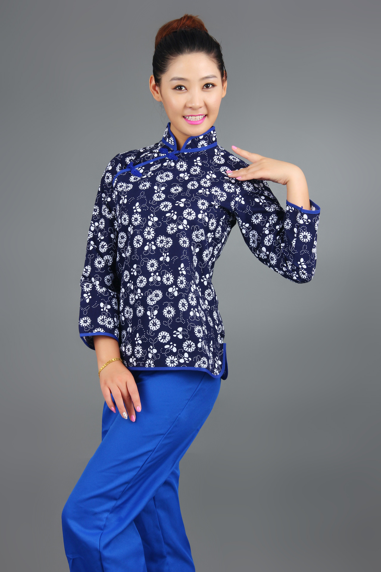 阿庆嫂黄梅戏服演出服村姑采茶女表演服装丫鬟古装媒婆老太太衣服