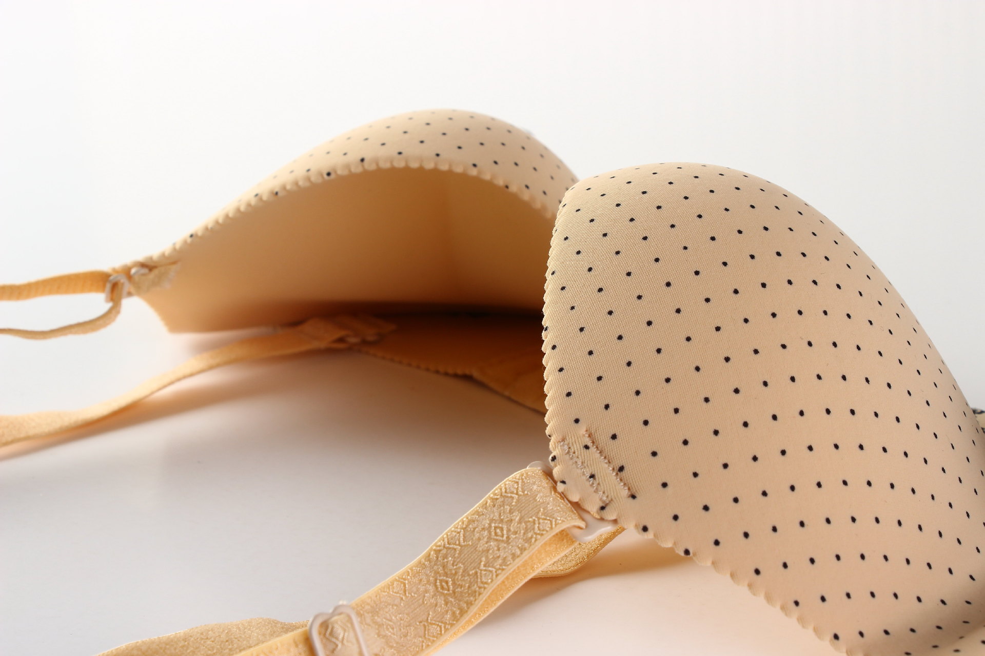 夏季少女中国风黑杏芒果杯小胸聚拢胸罩一片式无痕内衣性感文胸