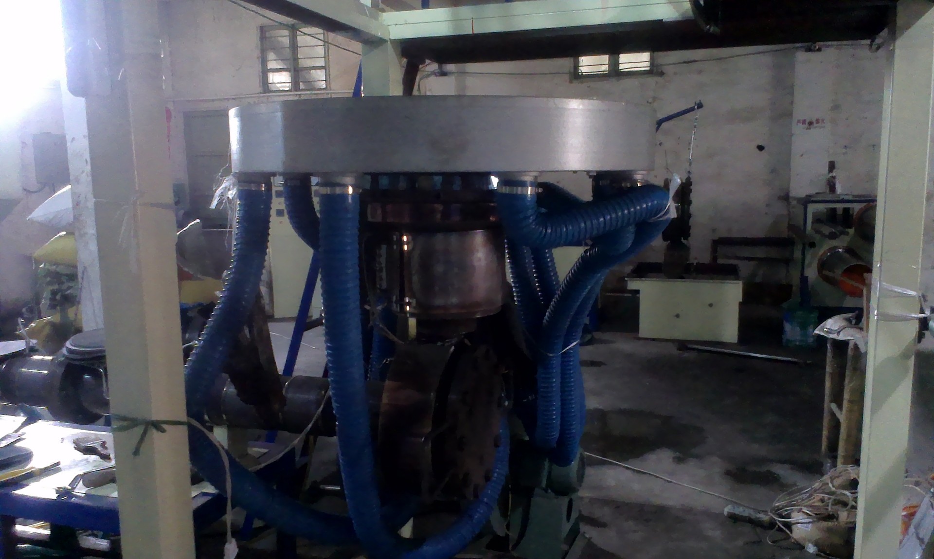 在浙江省绍兴和萧山有生产立式撕裂摸机械的厂家吗