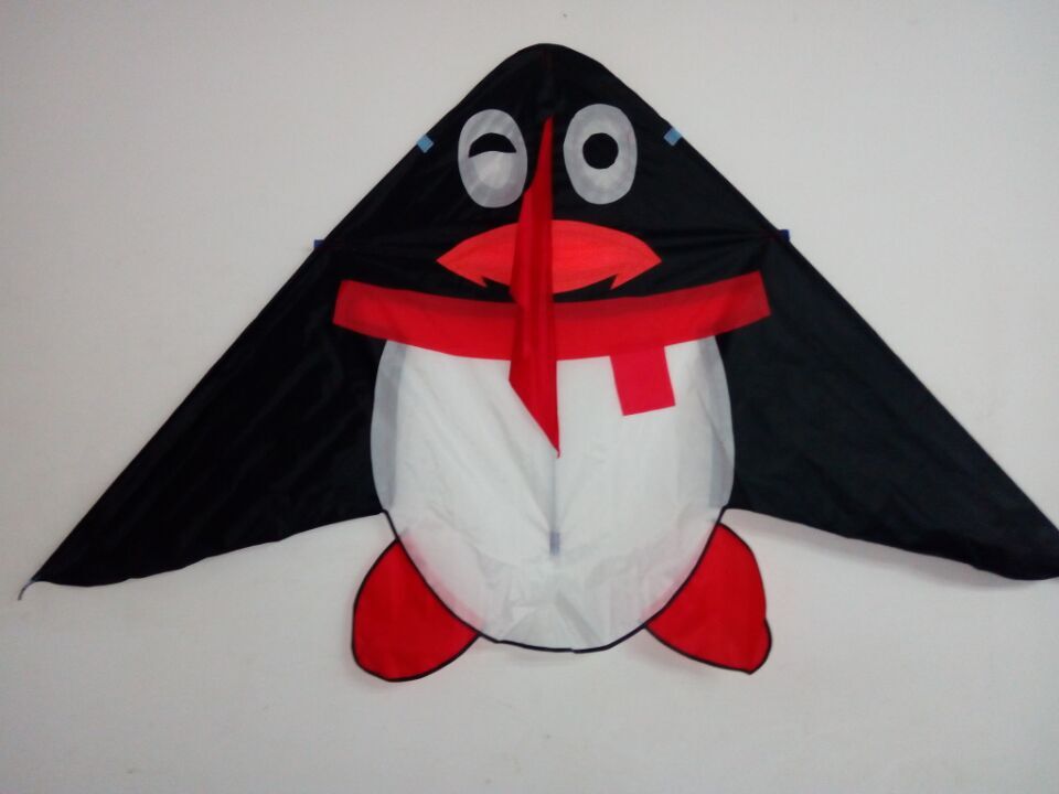 潍坊风筝批发 拼接企鹅风筝加工 diy卡通风筝定制 现货热销