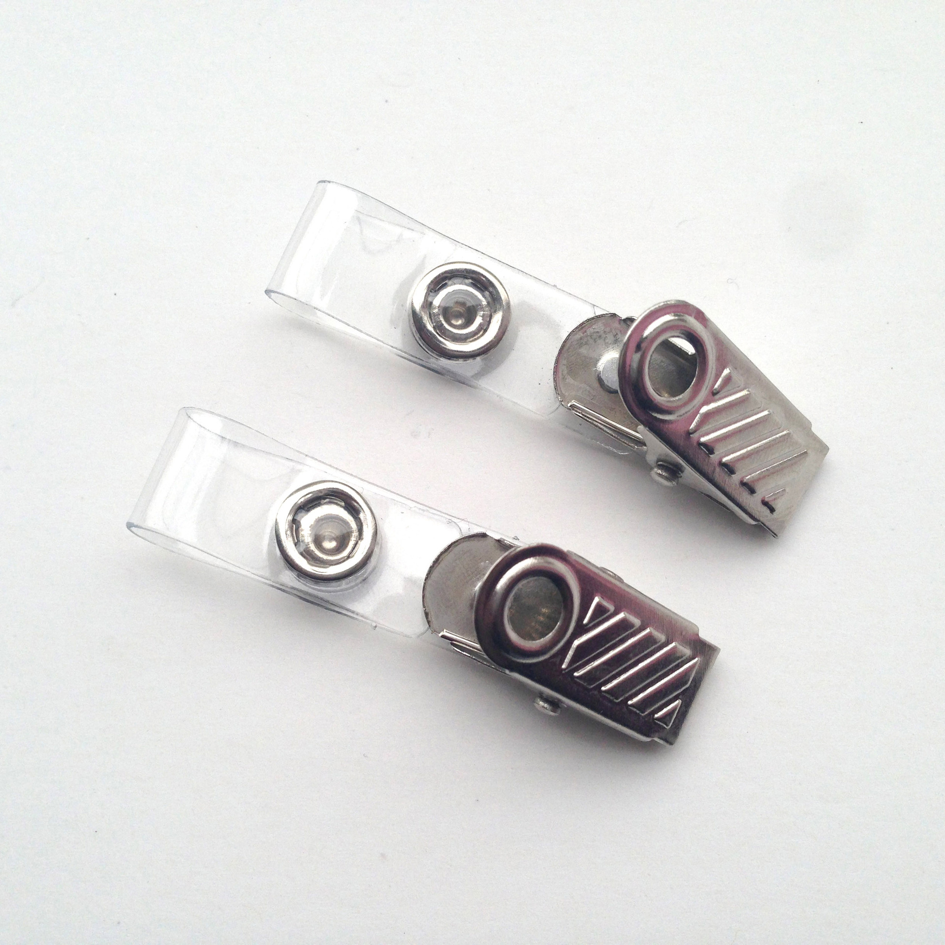 厂家工牌证件夹子厂牌夹工作证斜纹夹带pvc金属夹子胸卡夹胸卡夹