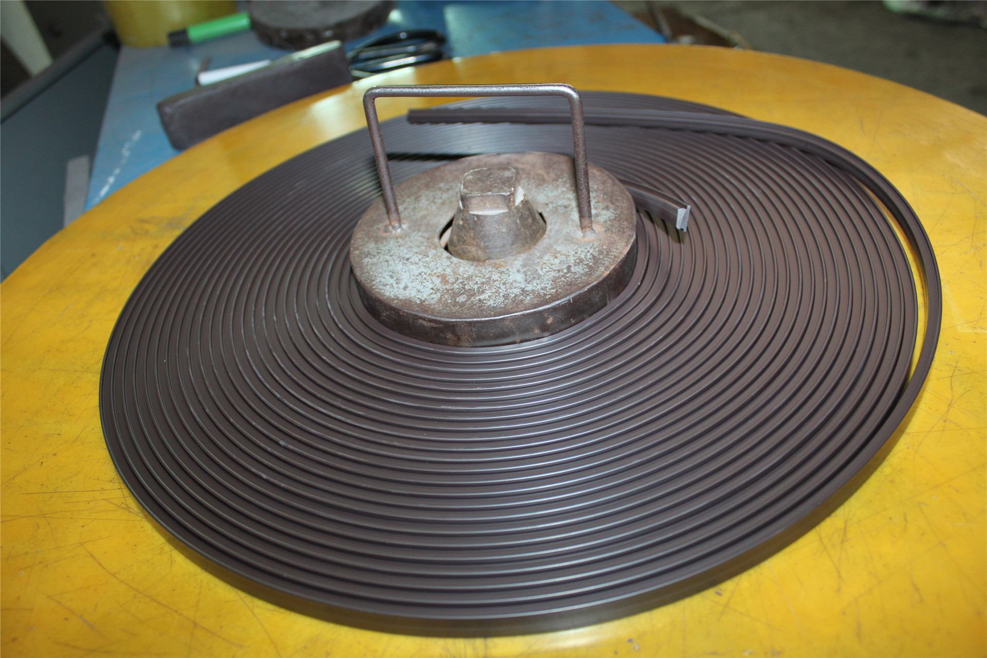 厂家直供橡胶磁条 橡胶软磁 环保橡胶磁 可随意剪切