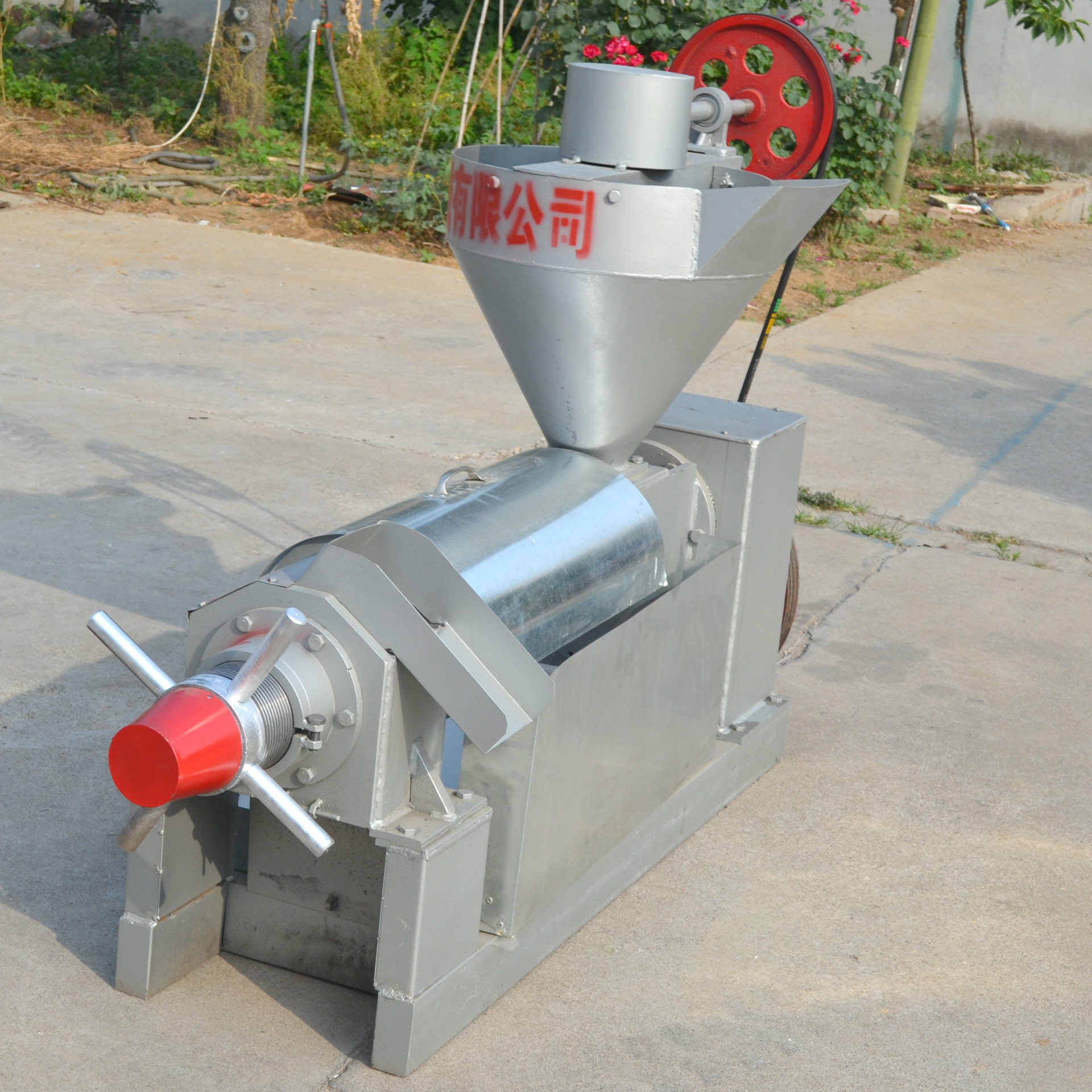 批发中小型不锈钢花生小型榨油机全自动家用花生榨油机供应商