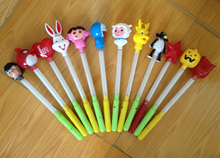 卡通闪光发光棒电子可爱荧光摇摇棒夜市地摊玩具儿童节玩具批发