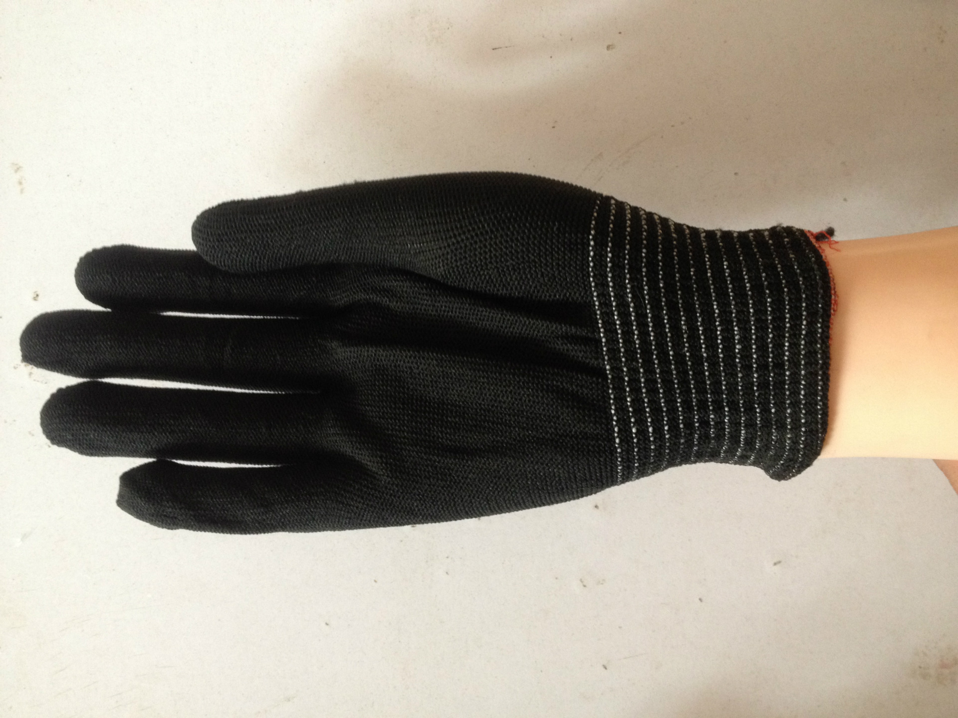 厂价直销 黑色尼龙十三针手套 尼龙坯 小尼龙 高弹手套 舒适透气