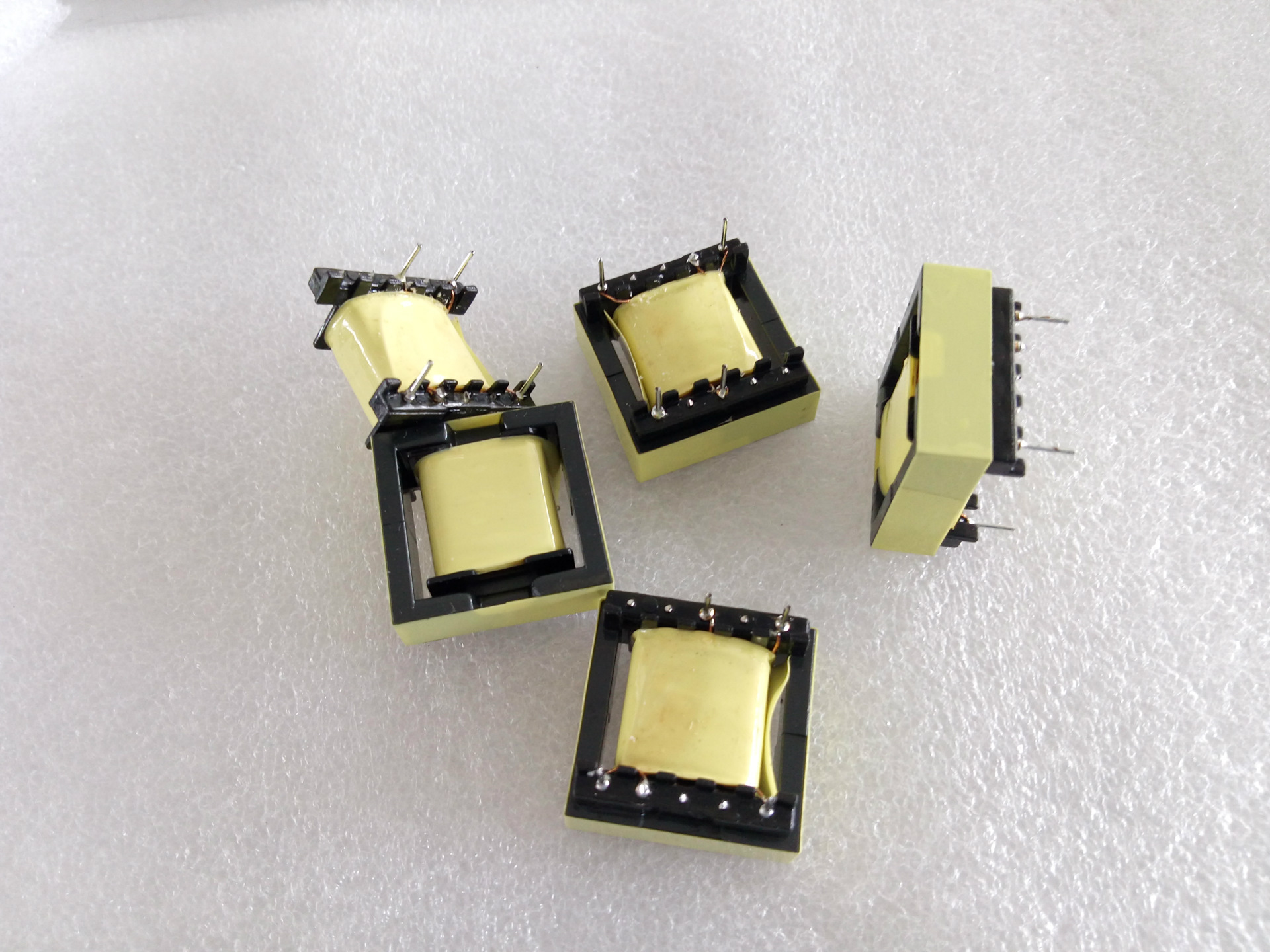 efd20卧式5 5高频变压器应用于安防