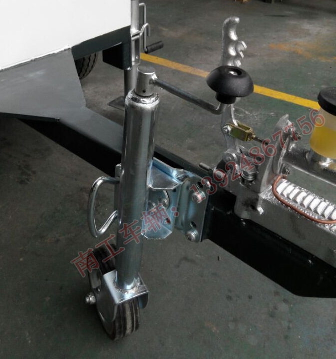 车子刹车后车子抖动_车子抛锚 怎么叫救援_救援车子救援