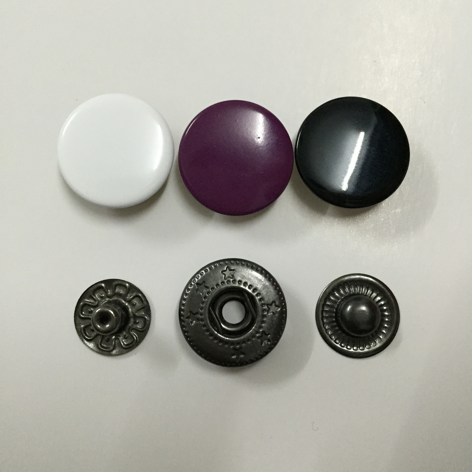 现货供应 15mm铜金属四合扣 831四件扣 羽绒服圆形纽扣