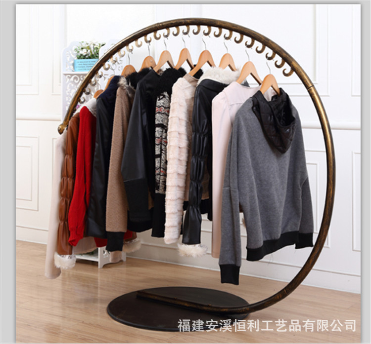 复古落地式半圆形服装店展示架 铁艺服装货架中岛侧挂衣服陈列架
