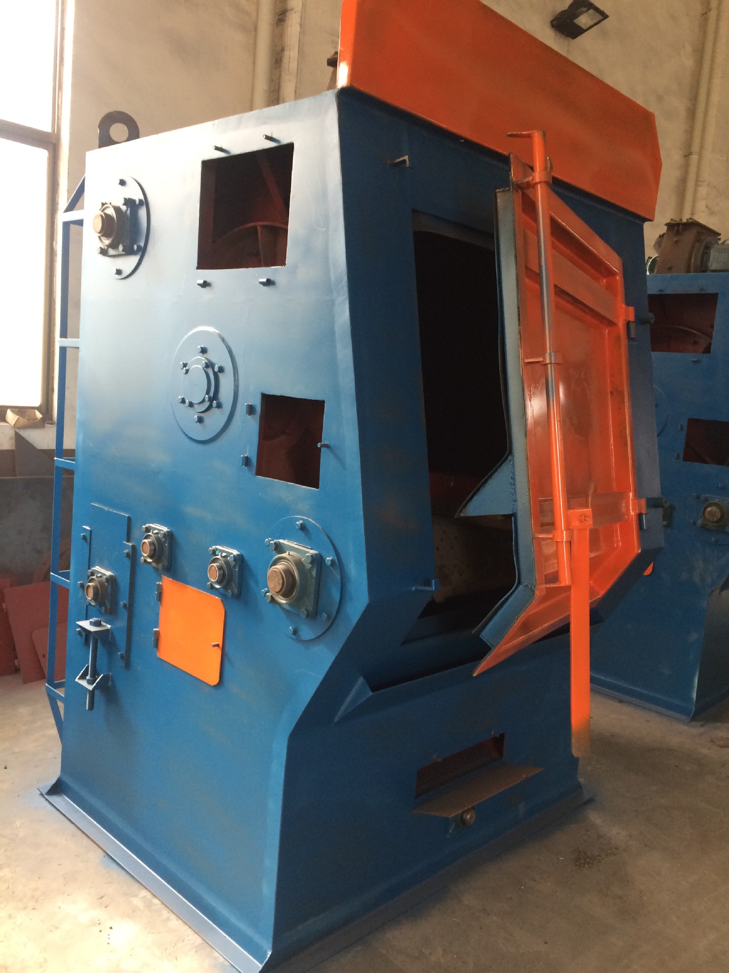 履带抛丸机宏华设备