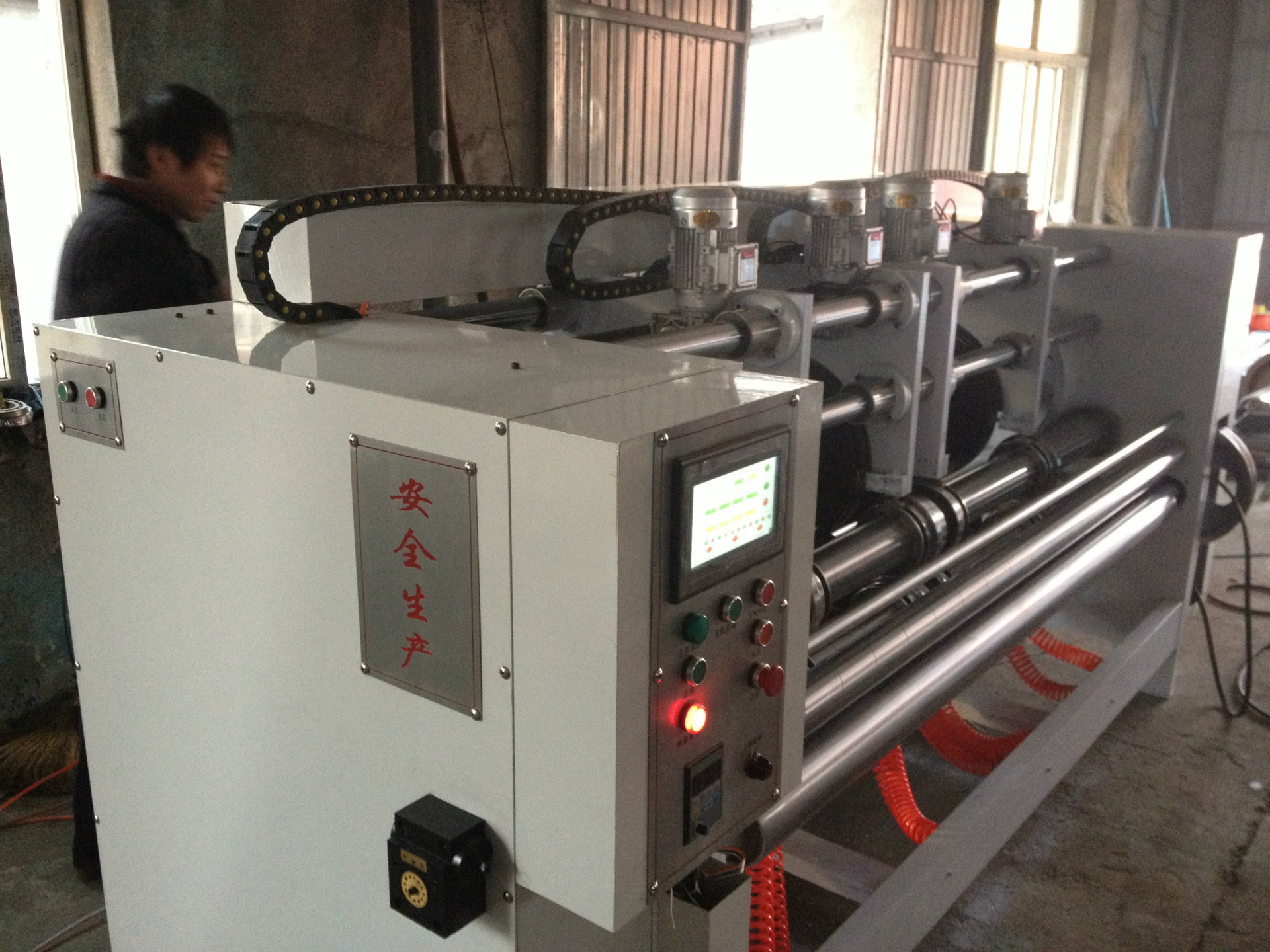 河北东光纸箱包装机械印后设备纸箱开槽机3000型高速电脑开槽机