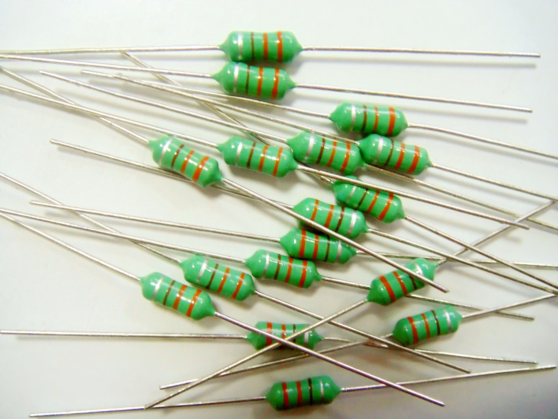 现货色环电感 0510-122k 1.2mh 色码电感1w